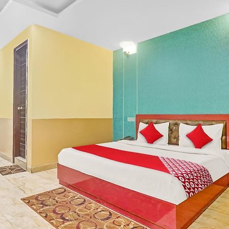 Hotel O Prince Home Stay Near Ambience Mall Yeni Delhi Dış mekan fotoğraf