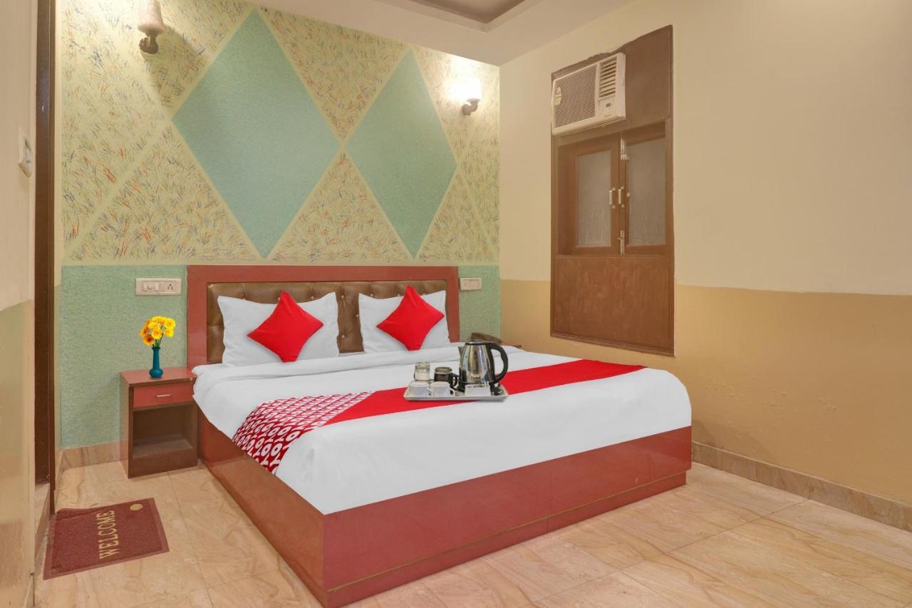 Hotel O Prince Home Stay Near Ambience Mall Yeni Delhi Dış mekan fotoğraf