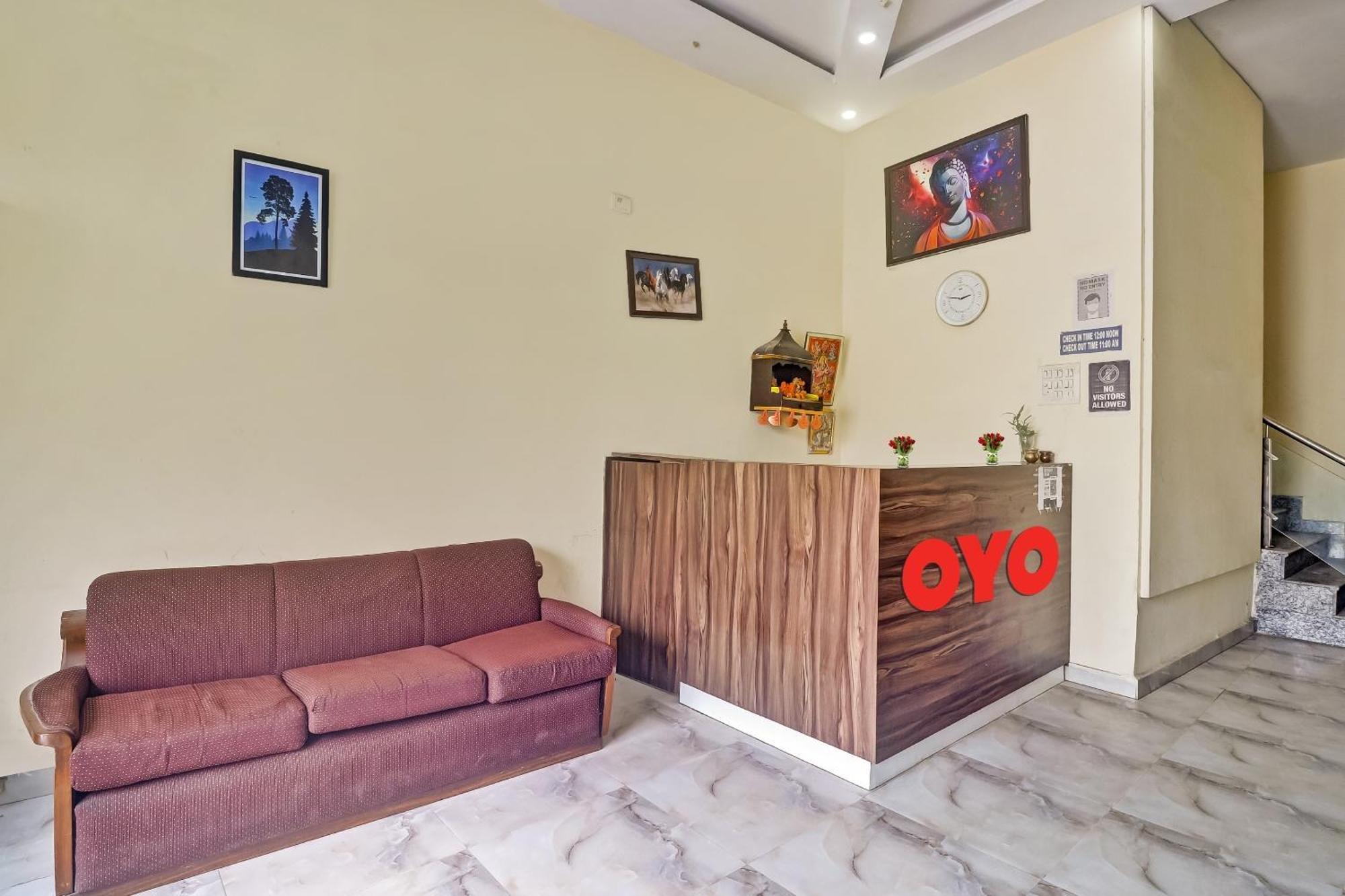 Hotel O Prince Home Stay Near Ambience Mall Yeni Delhi Dış mekan fotoğraf