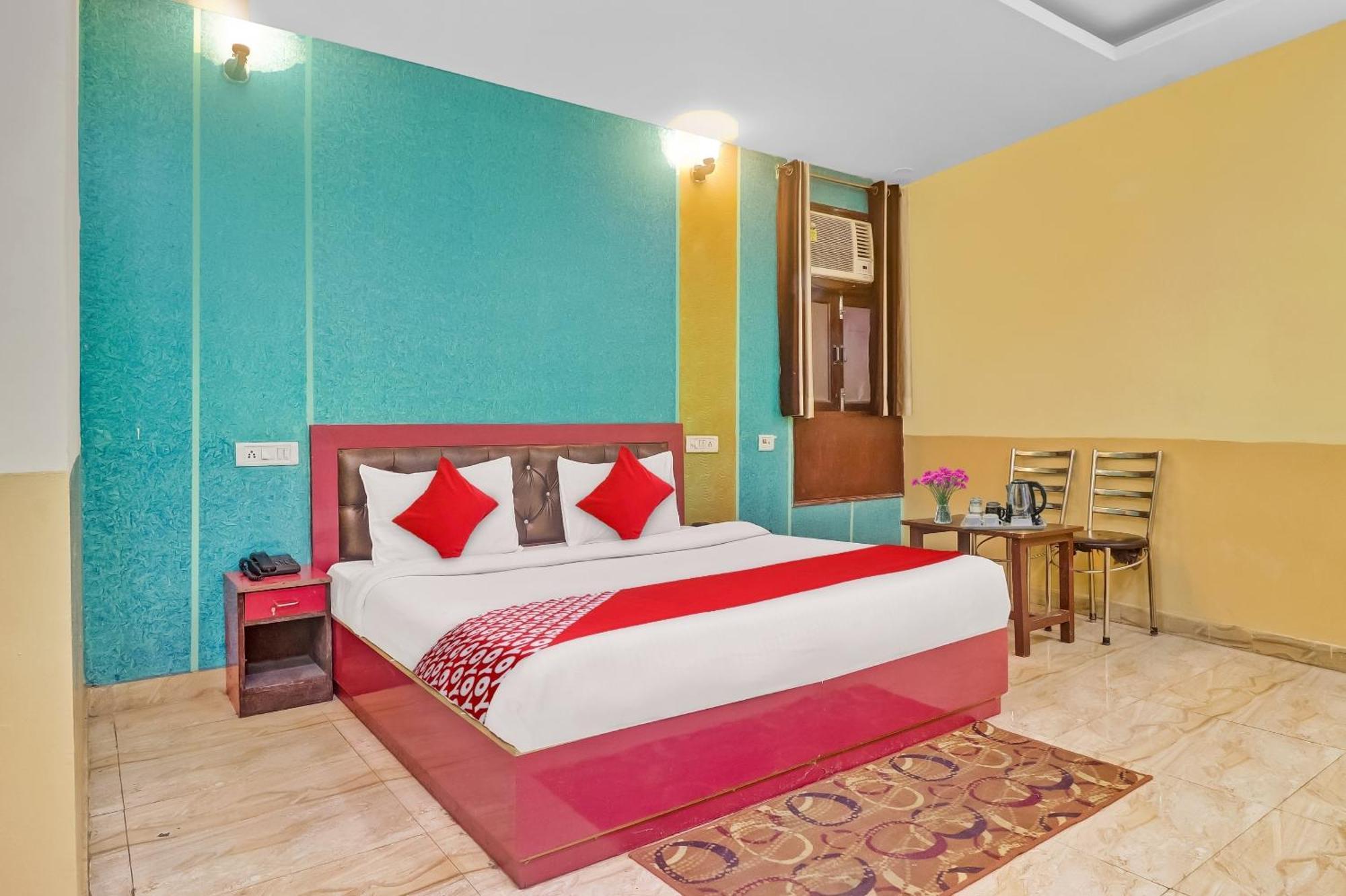 Hotel O Prince Home Stay Near Ambience Mall Yeni Delhi Dış mekan fotoğraf